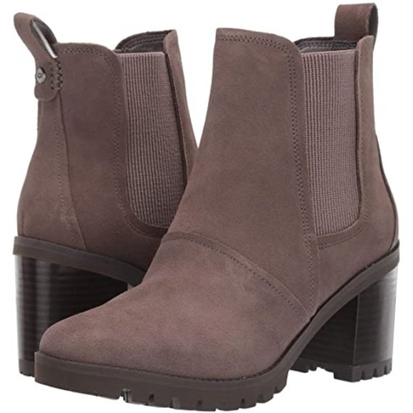UGG Leather boots sz 7 - new in box - Picture 1 of 9